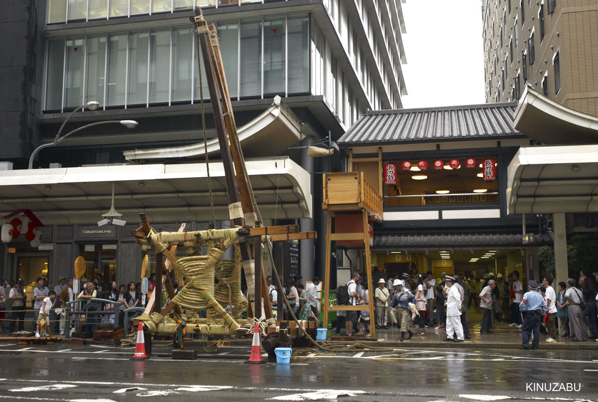 2010年京都祇園祭長刀鉾の鉾立て