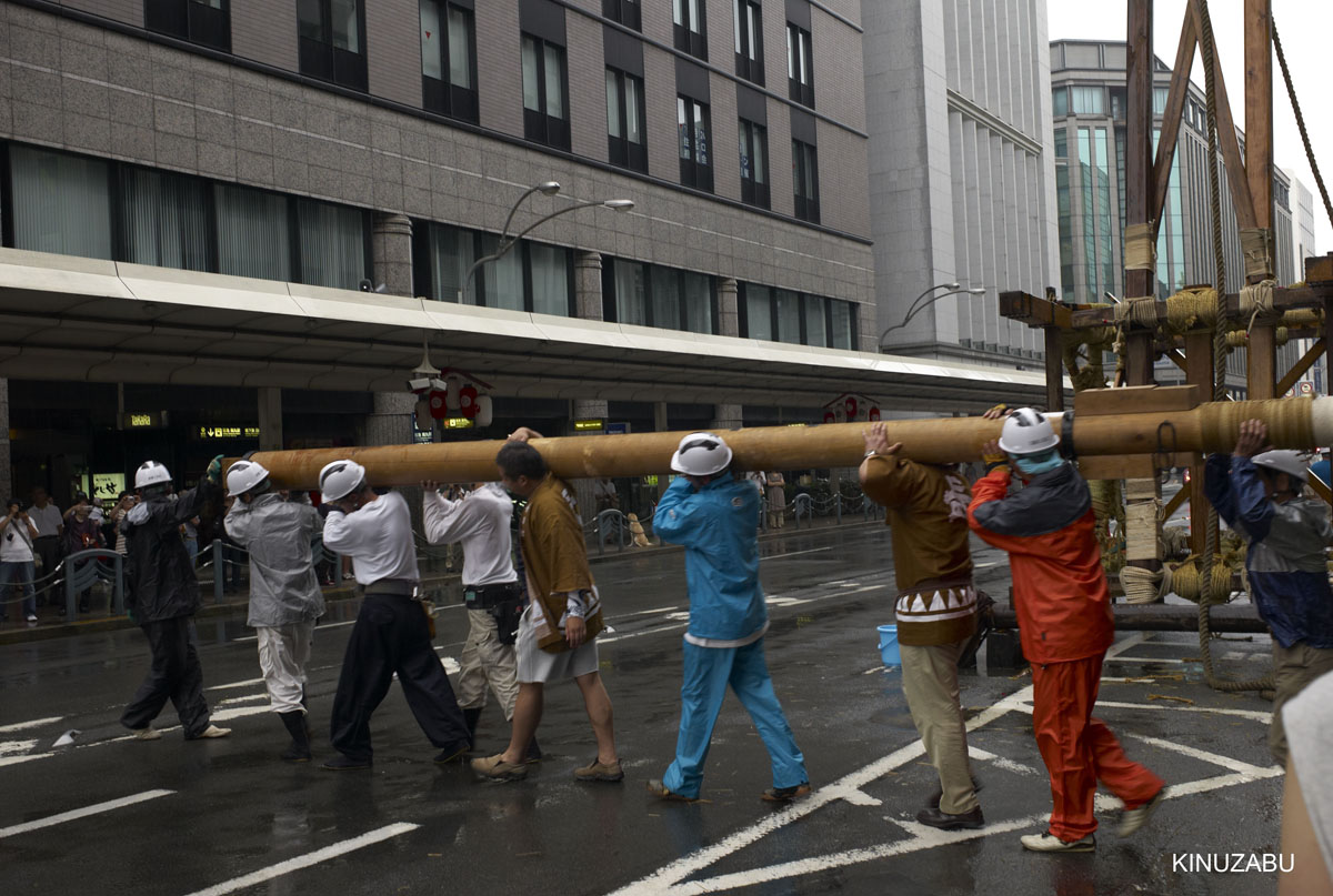 2010年京都祇園祭長刀鉾の鉾立て