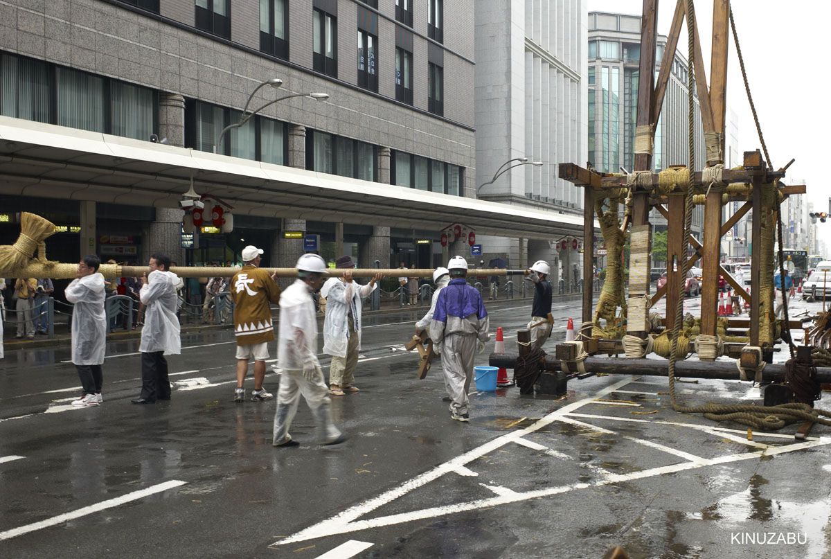 2010年京都祇園祭長刀鉾の鉾立て